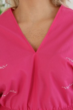 Платье розовое с контрастной вышивкой Wisell(фото2)